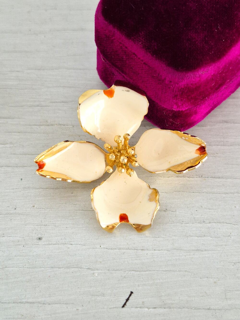 Vintage Cerrito 1985 Signed Gold-tone Dogwood Flower Brooch